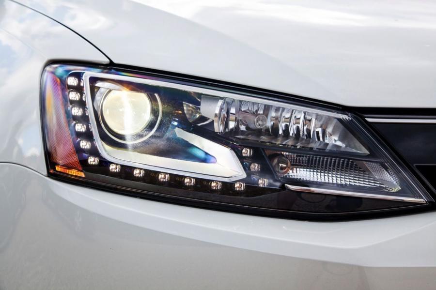  Volkswagen Jetta Hybrid 2012 года  (фото 62 из 133)